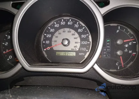 2003 Toyota 4Runner Sr5 V8 z USA, uszkodzony, nr VIN JTEBT14R038002766